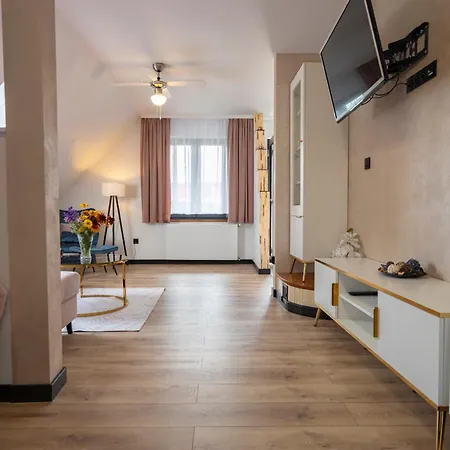 Karkonosky - Lot Szybowcem 아파트 *